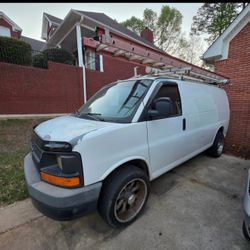 2009 Chevrolet Express 2500 Cargo Extended Van