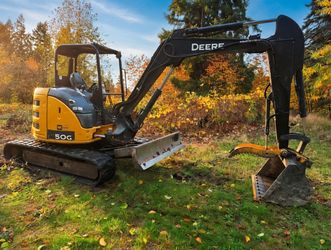Excavator John Deere