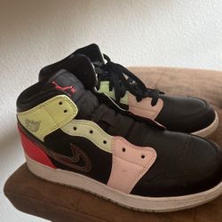 Air Jordan 1 Glow In The Dark