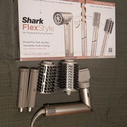 Shark FlexStyle hair styling