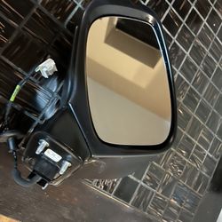 2019 Honda Odyssey Drive Side Mirrior And Mats 