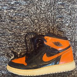 Jordan Retro 1 High Shattered 