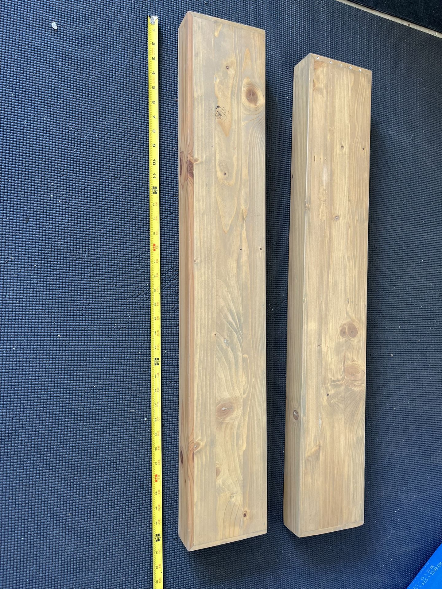 2 Floating shelves