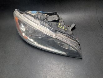 Front Right Headlight Headlamp 2015 Volvo S60 31420288 2014 2016 2017 2018 X (V2287)