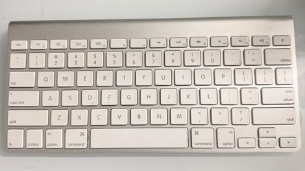 Apple Aluminum Wireless Keyboard