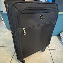 Revo Traffic Light 4-Wheel Large Luggage - Black