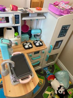 Kids kitchen set