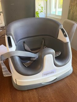 Ingenuity Baby Base 2-in-1 Convertible Feeding High Chair with Self Storing Tray, Grey