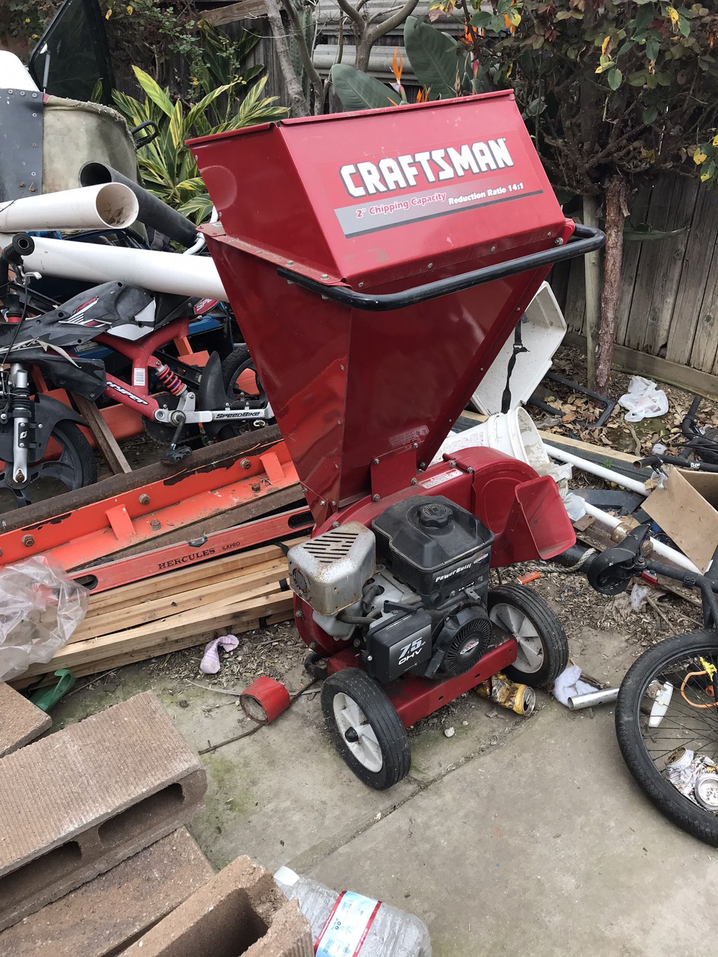 Craftsman 7.5 hp wood chipper for Sale in Sacramento, CA OfferUp