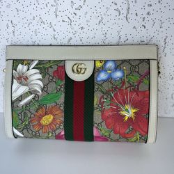 GUCCI MESSENGER BAG for Sale in Los Angeles, CA - OfferUp