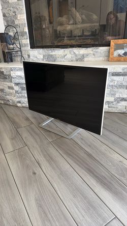 Dell 31.5-inch widescreen IPS LED monitor