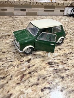 Classic Mini Cooper Diecast Model Car