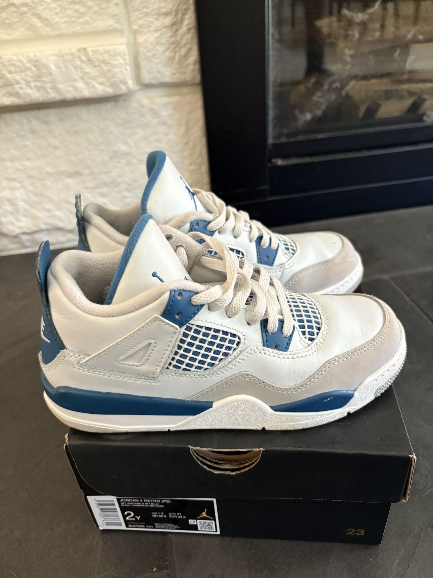 Jordan 4 Retro Military Blue 2024