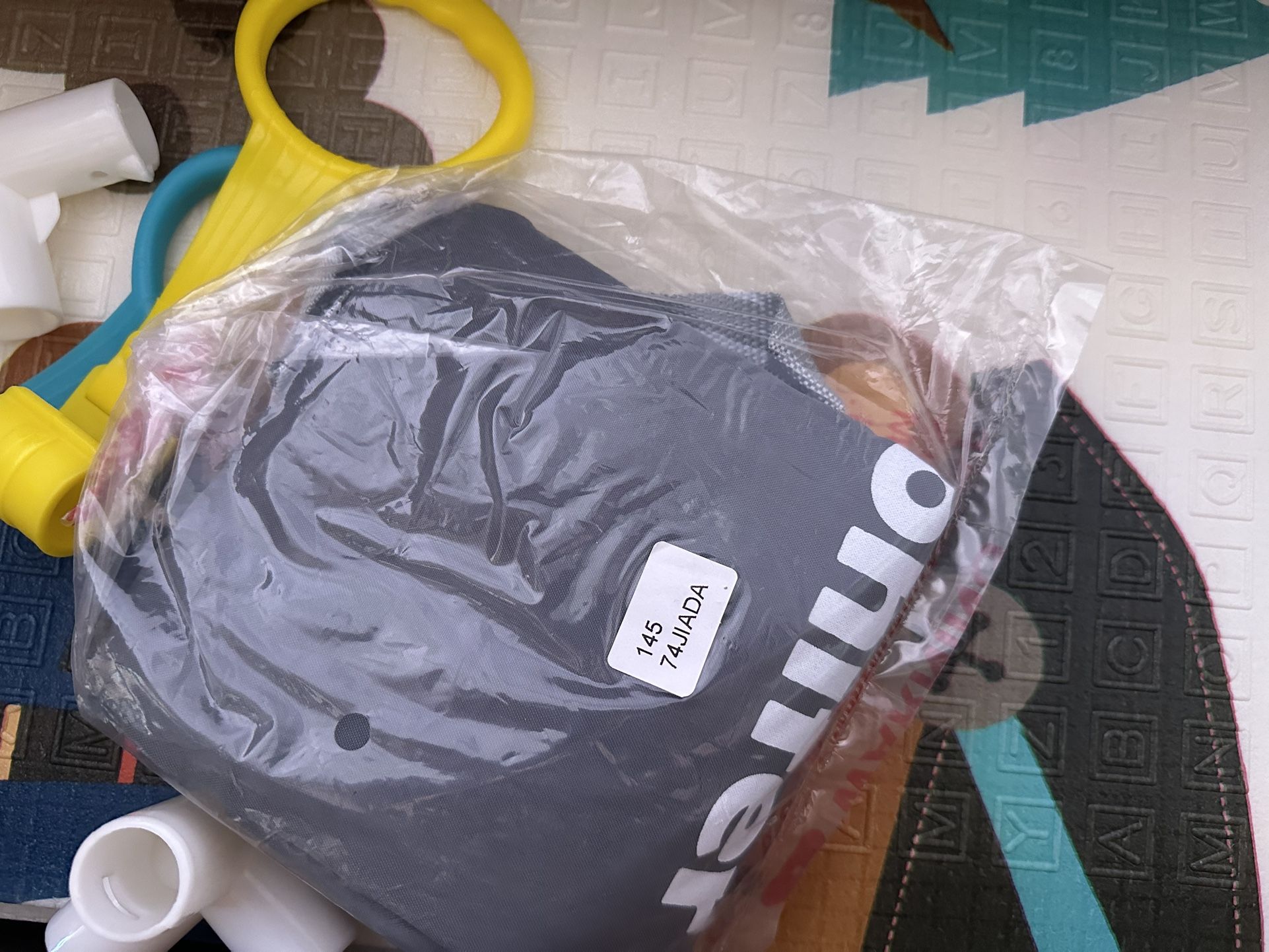 Baby Playpen With Folding Mat, Playpen For Babies And Toddlers With Zipper Gate Anti Slip Suckers Open box item INVENTORY NUMBER: 108