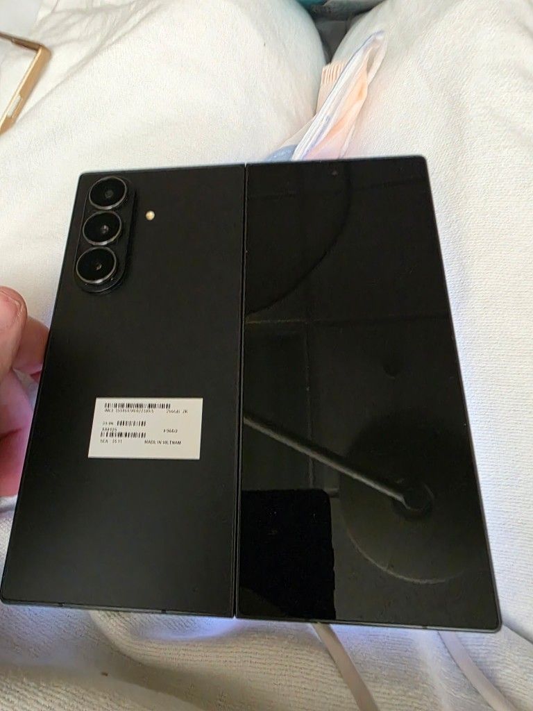 Samsung Galaxy z Fold 7 Trade for IPhone