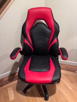 Black and Red Racing Style Gaming Chair