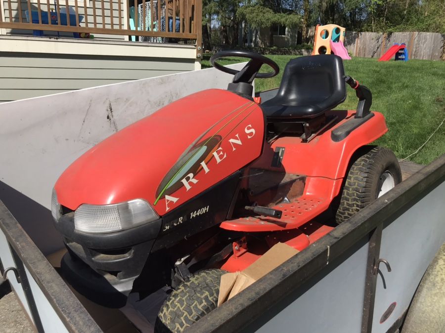 Ariens Sierra 1440H Riding Lawnmower