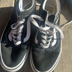 Womans Vans Size 6