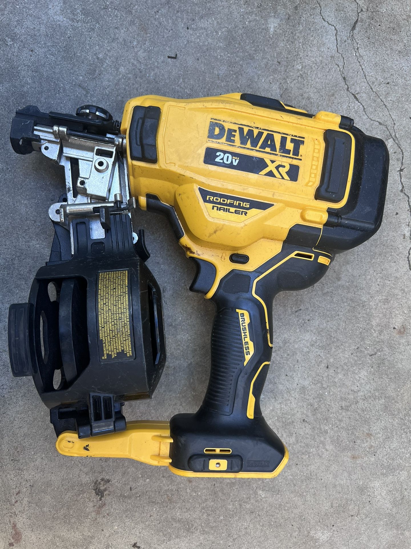Dewalt Roofing Nail Gun 