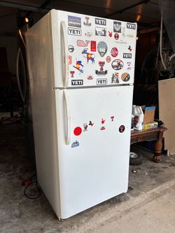White Top-fridge