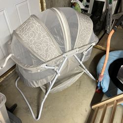 Dream On Me Travel Bassinet
