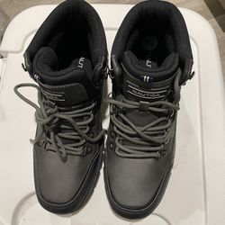 Náutica Boots Size 8 1/2 