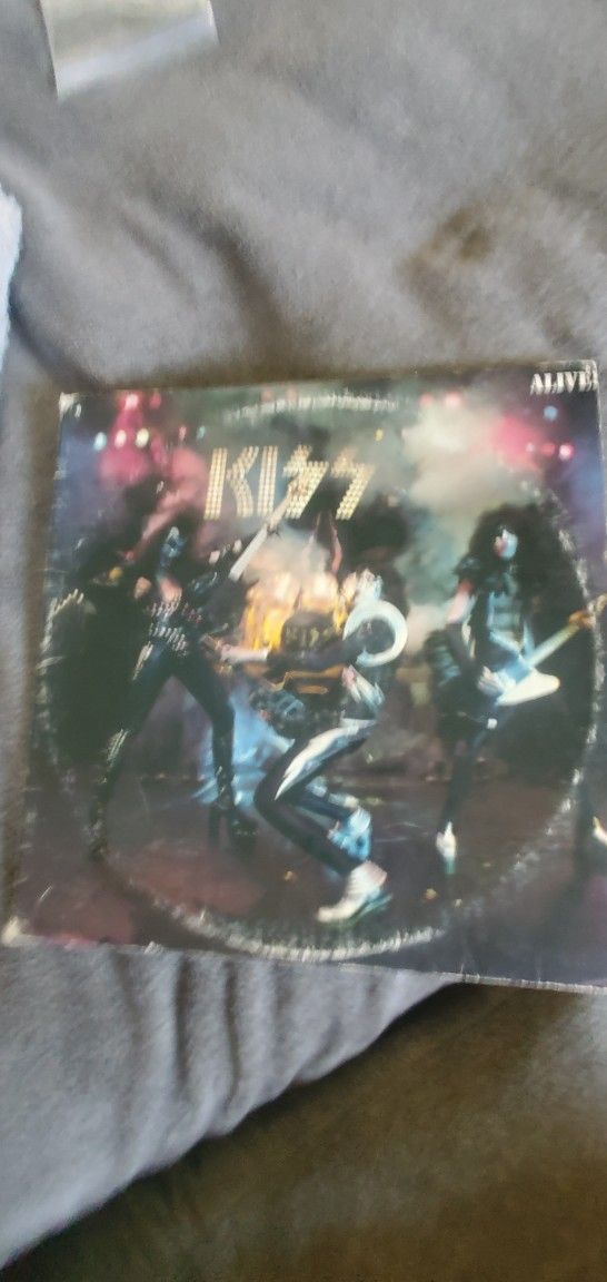 Kiss Record