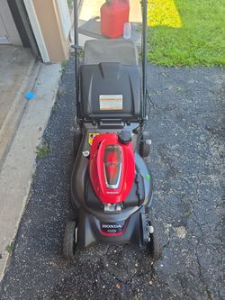 Honda GCV 170 Self Prepeled Lawn Mower
