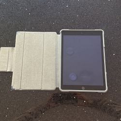 iPad 5th Gen 32 GB 