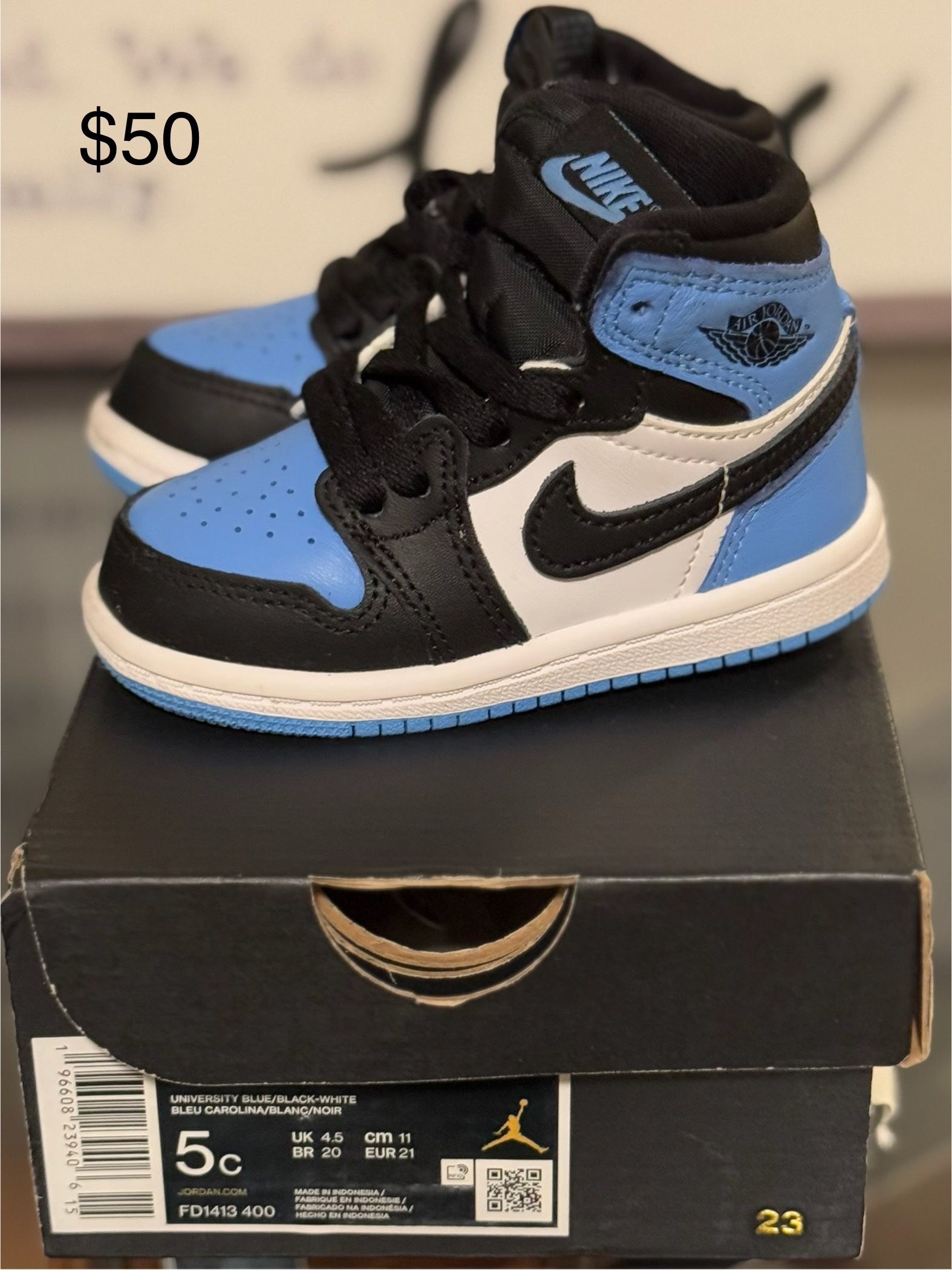 Jordan 1 "UNC"