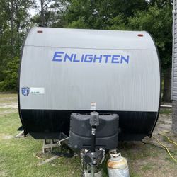 2001 Enlighten Travel Trailer Needs To Go Father In Law  Passed 