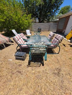 Outdoor table and chairs