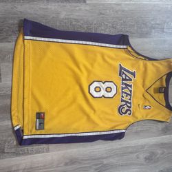 Vintage Lakers Kobe Bryant #8 Size L