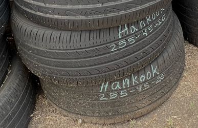 2x Used tires 255/45/20 Hankook