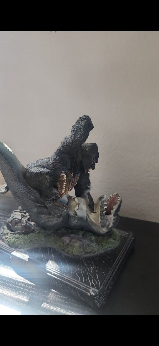 King Kong WETA Statue (LIMITED EDITION)