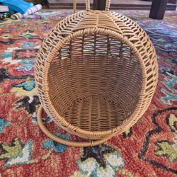 Small Cat Hanging Wicker Basket 