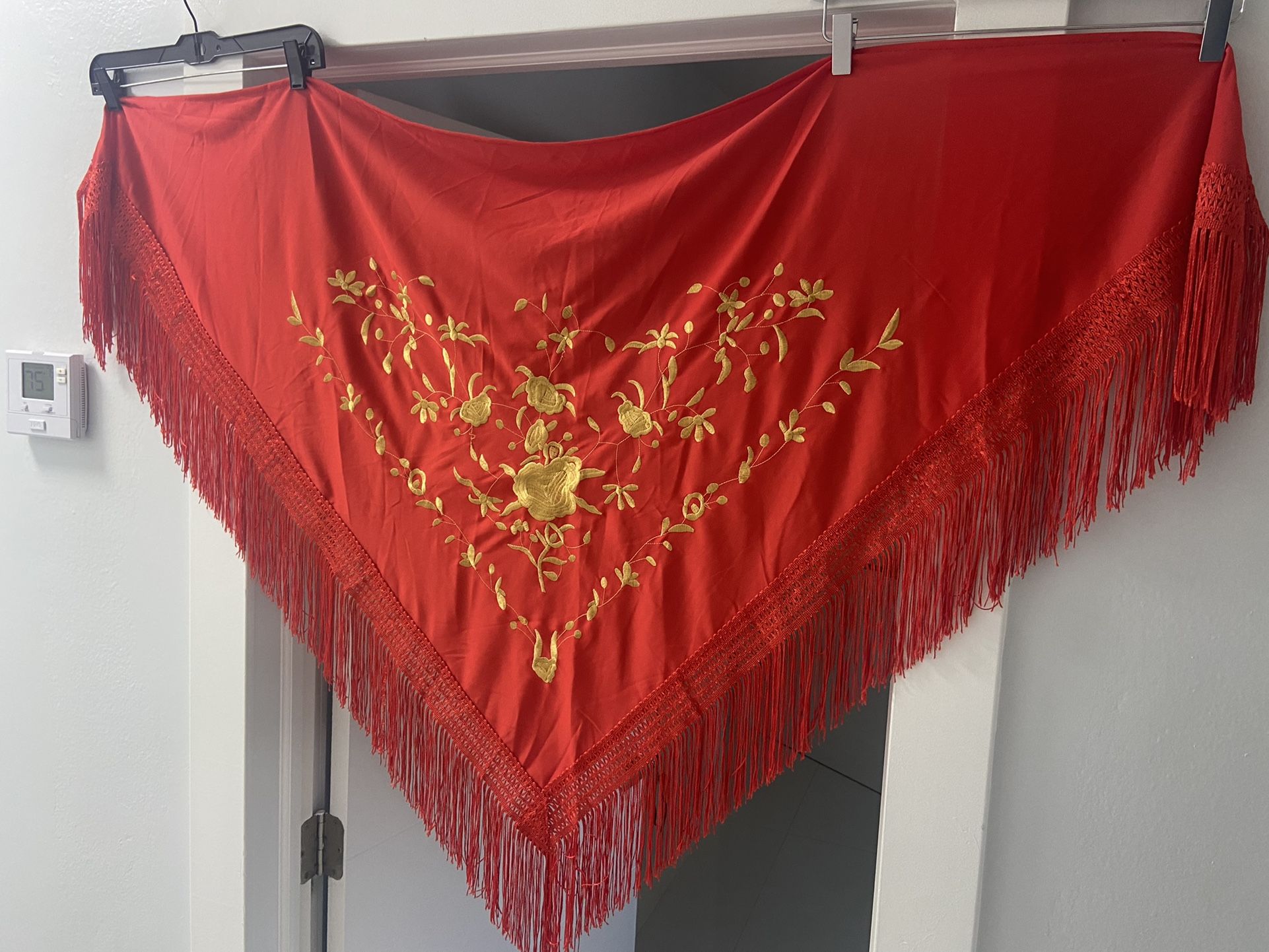 Flamenco Shawl Rojo , Bordado( New)  