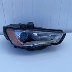 2015 2016 Audi A3 S3 Right Passenger Side Xenon Headlight OEM 8V0941044B