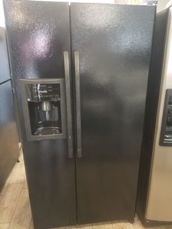 GE side by side refrigerator
