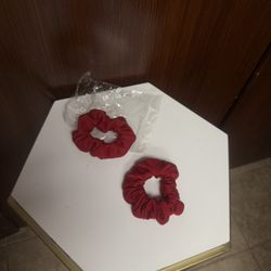 Scarlet Red Scrunchies Set