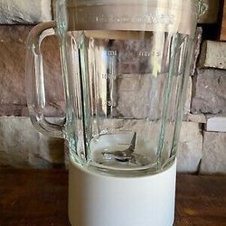 KitchenAid Replacement Blender Glass Pitcher 40oz 5 Cup Pitcher & Base Off White