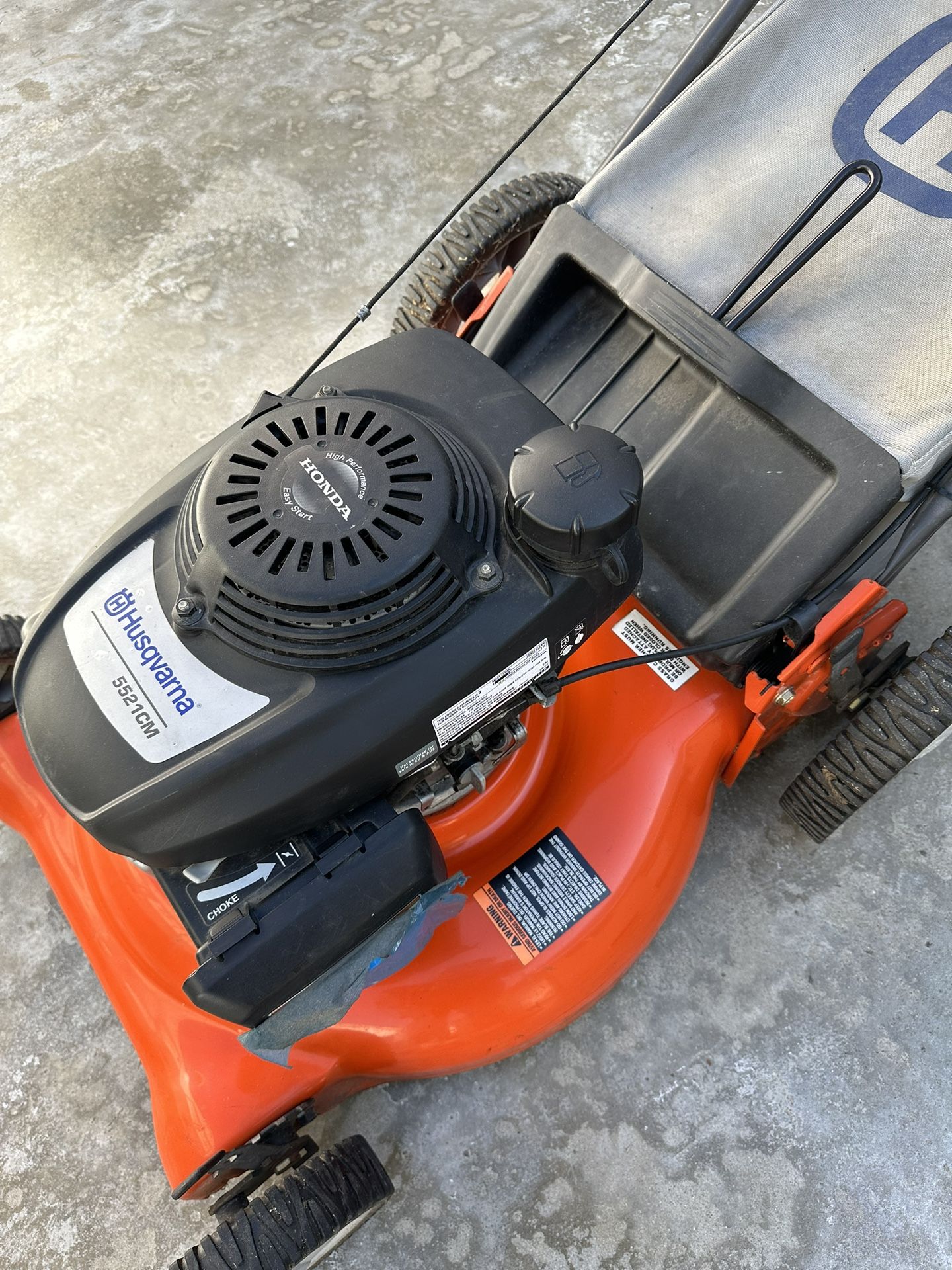 husqvarna lawn mower 5521 cm powered by honda
