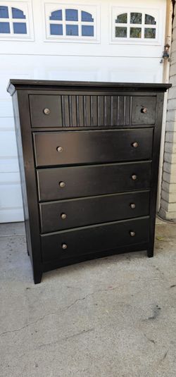 ** Made in the USA 5 drawer wooden dresser**