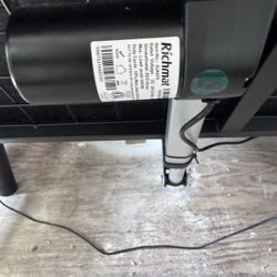Adjustable Bed With Remote 