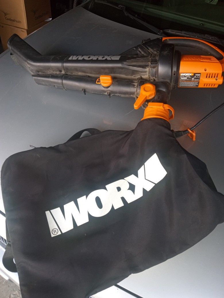 WORX Leaf Blower And Leaf Succesioner Electric 