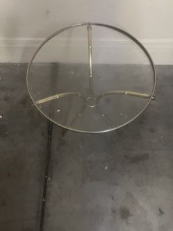 small round Table
