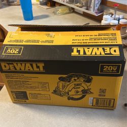Dewalt 20 V Saw for Sale in Port Orchard WA OfferUp