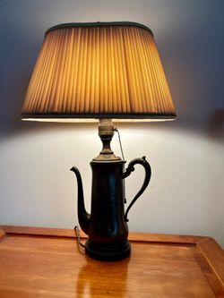 VINTAGE COFFE POT LAMP