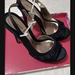 Women  Shoes  Size 6  Black Color 