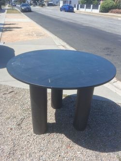 Mid size Round Table